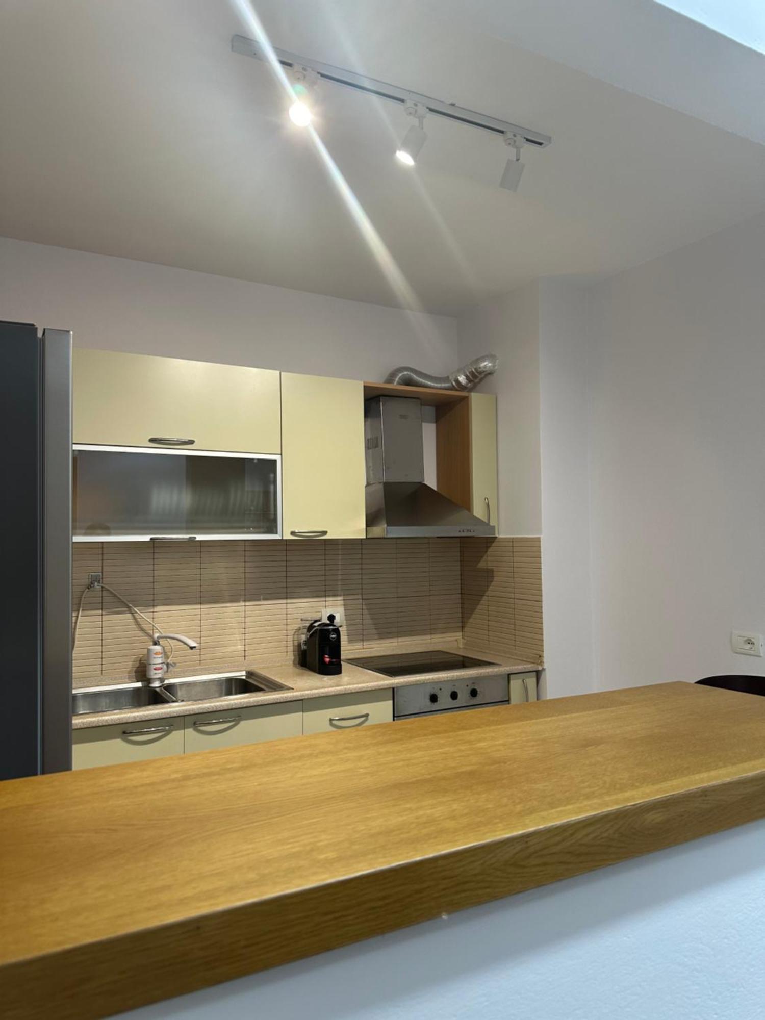 Olis Place Тирана Экстерьер фото