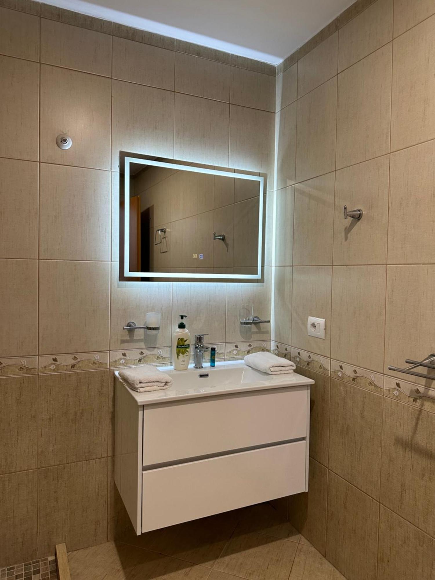Olis Place Тирана Экстерьер фото